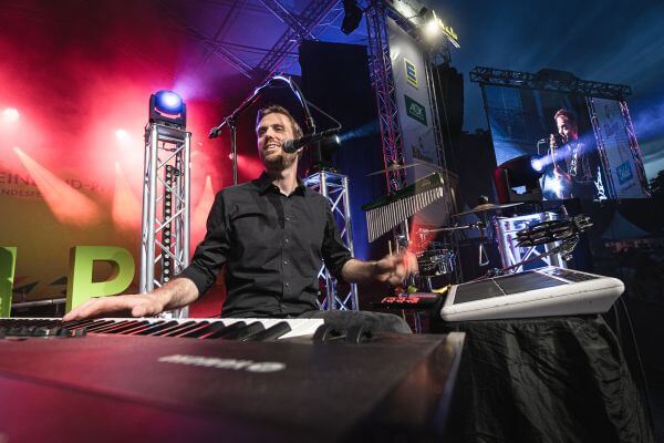 Chris RLP-Tag am Keyboard